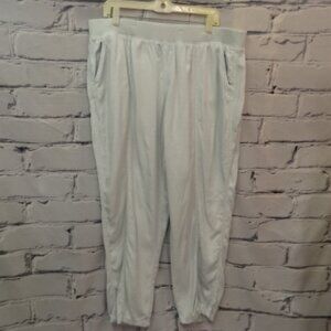 Sonoma Tapered Crop Light Blue Pant, Ultracomfort Waistband NWT